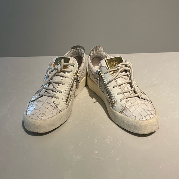 Giuseppe Zanotti Zip-Detailed Lace Up Sneakers - Picture 3 of 11